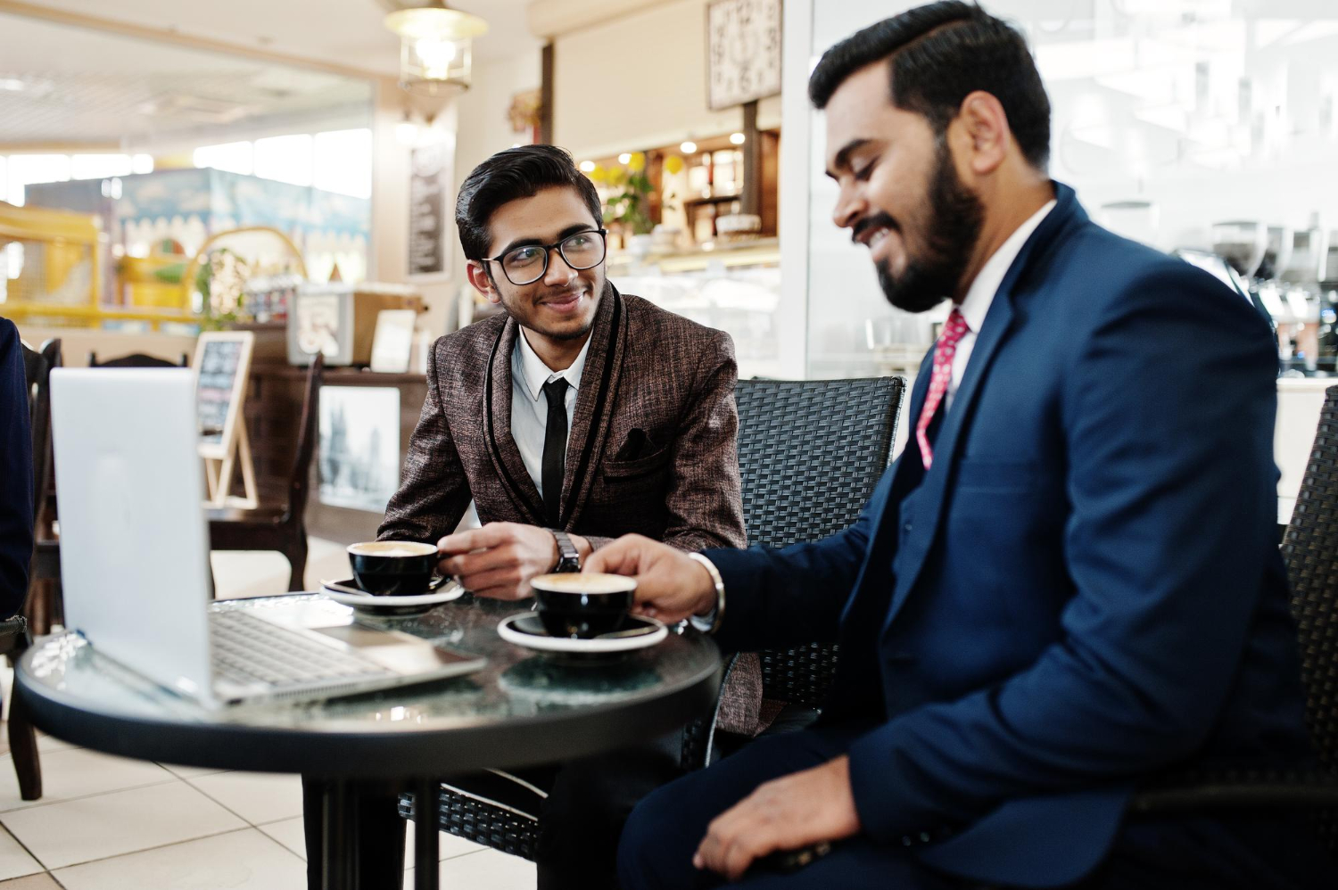 Mergers and Acquisitions in Hospitality – How Hotel Consultants Navigate the Complex Terrain