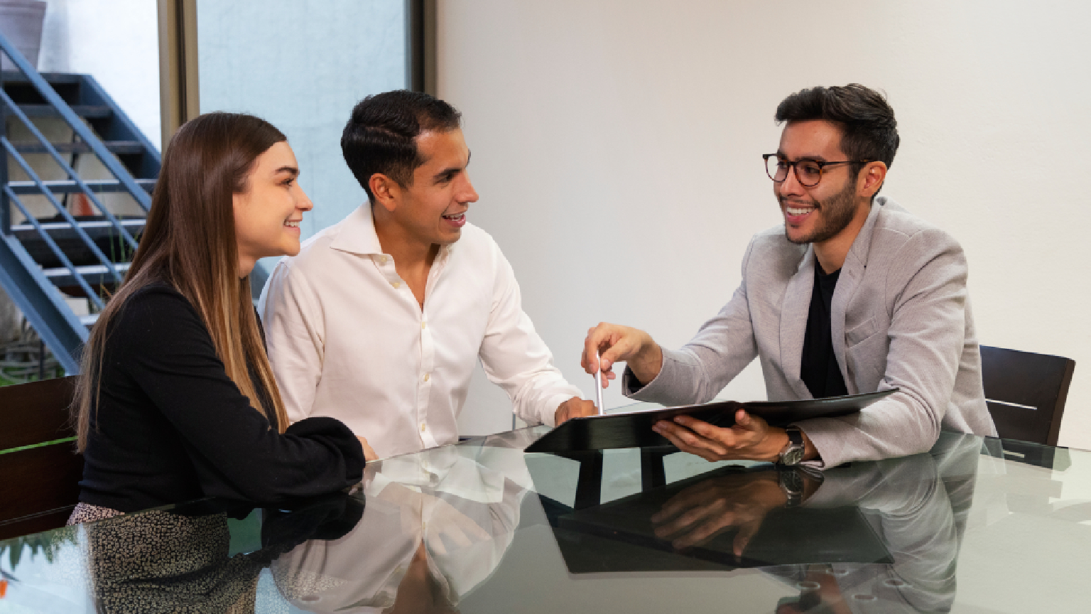 Hotel advisory firm consultant presenting brand partnership options.